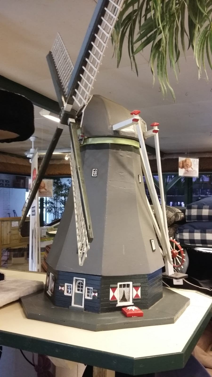 Authentieke model molen, Ophalen