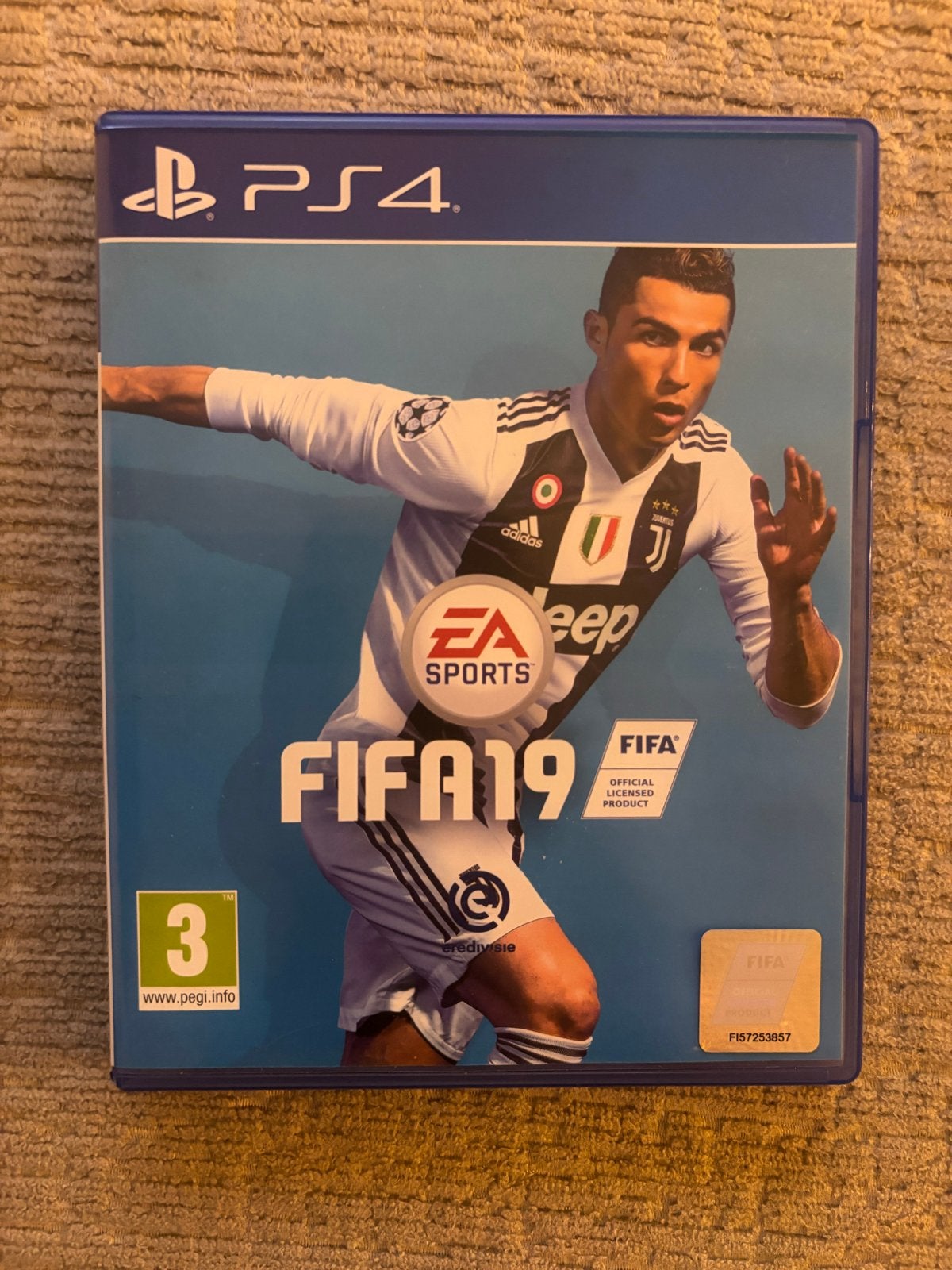 FIFA 19 PS4, Eén computer, Ophalen of Verzenden, Zo goed als nieuw, Sport