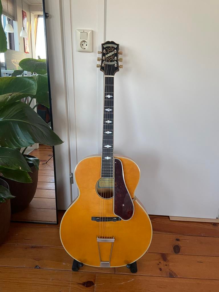 Epiphone Masterbilt Deluxe, Muziek en Instrumenten, Ophalen, Zo goed als nieuw, Western- of Steelstringgitaar