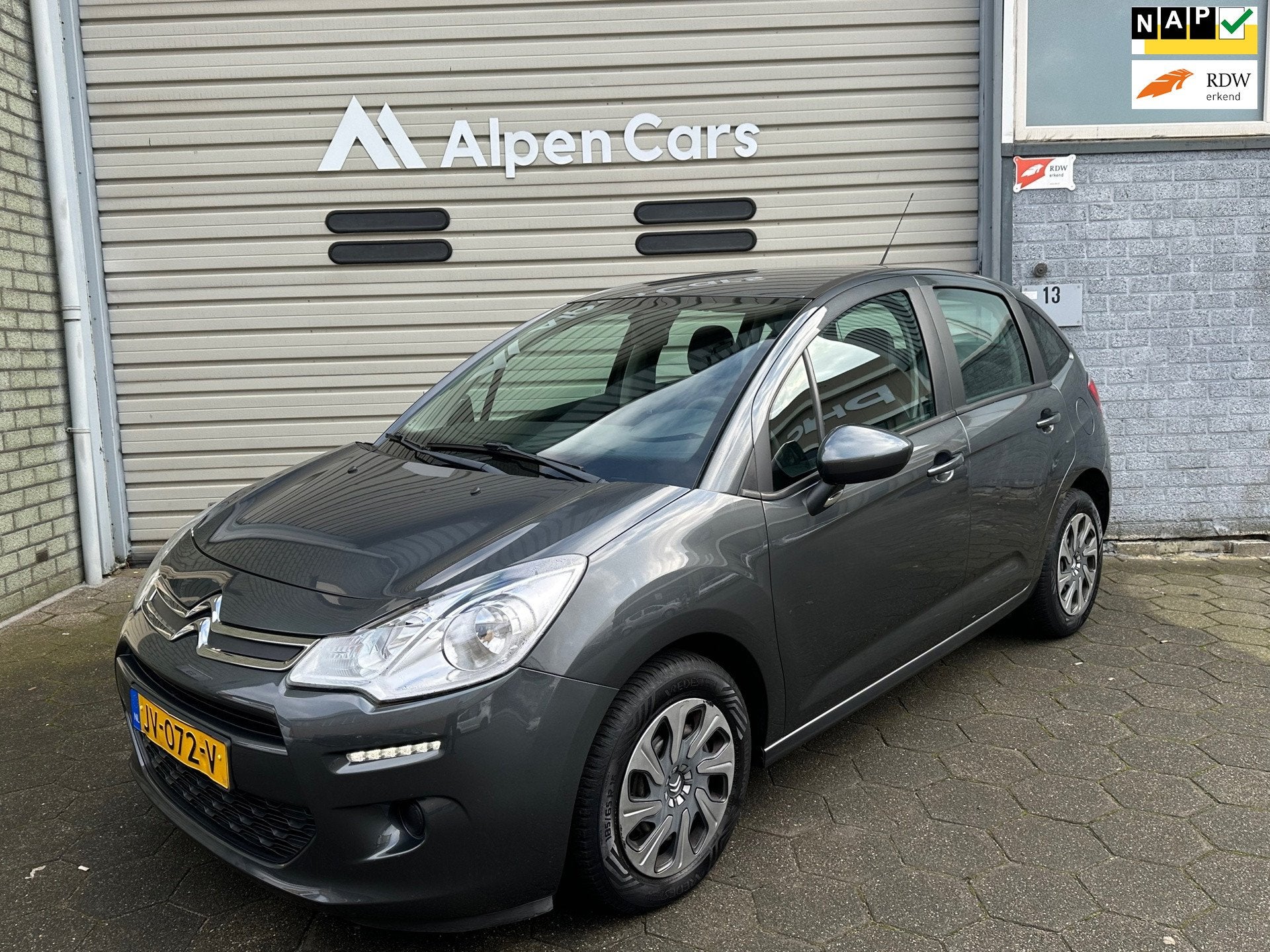 Citroen C3 1.2 PureTech Tendance AC / Cruise controle / NAVI, Auto's, Stof, Gebruikt, 1199 cc, 82 pk