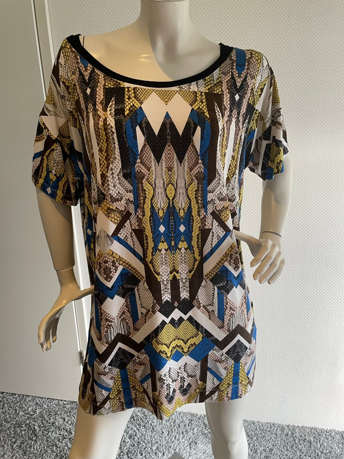 Just cavalli oversized shirt met leuke opdruk print maat l, Kleding | Dames, T-shirts, Bruin, Maat 42/44 (L), Ophalen of Verzenden