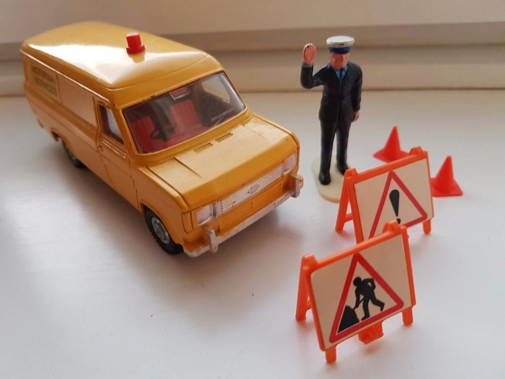 Dinky Toy, Ford Transit Van, Motorway Services, Ophalen of Verzenden, Nieuw, Auto, Dinky Toys