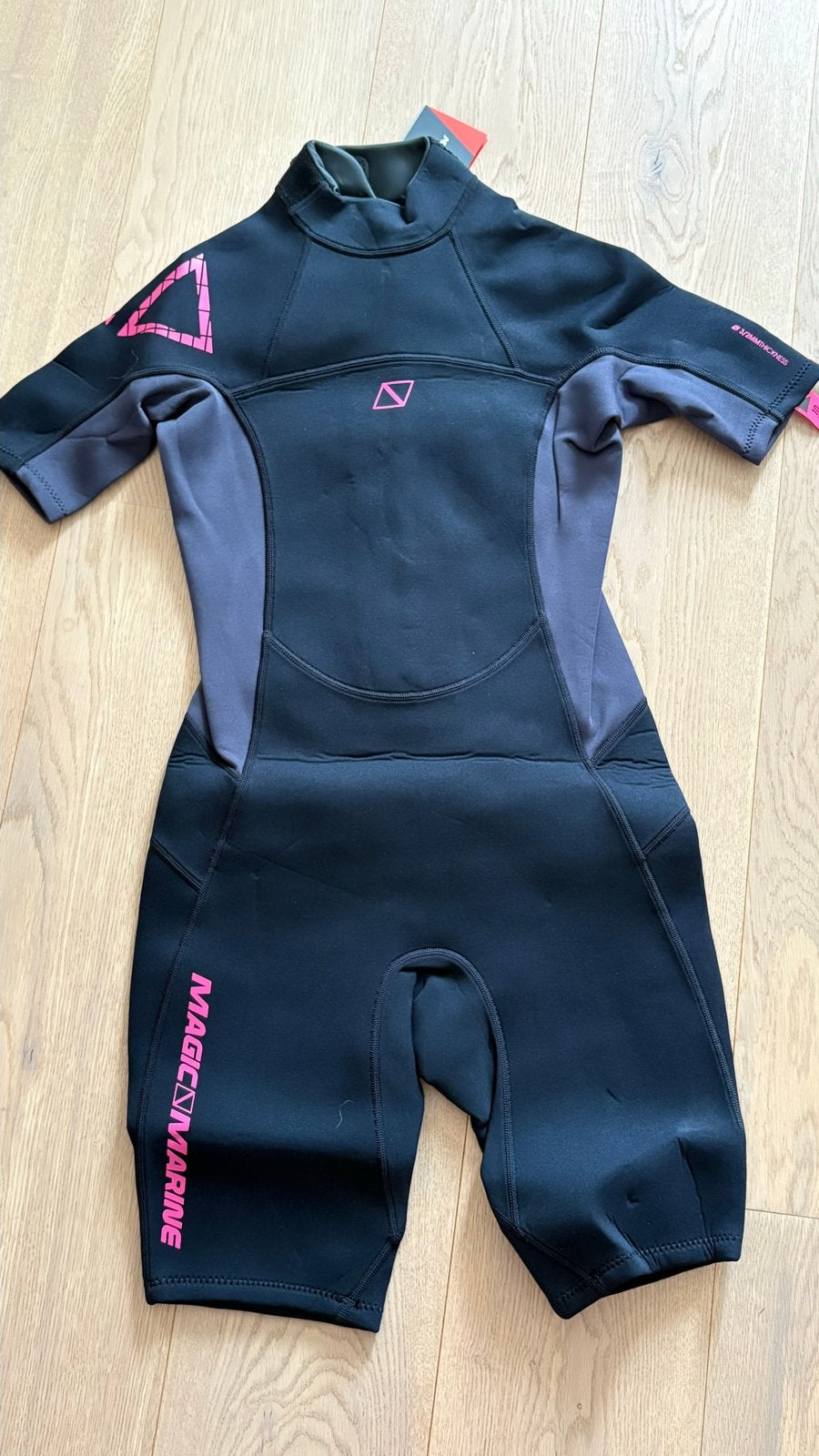 Nieuw Magic Marine Ultimate Shorty Dames Wetsuit Roze M, Ophalen of Verzenden, Nieuw, Dame, Wetsuit