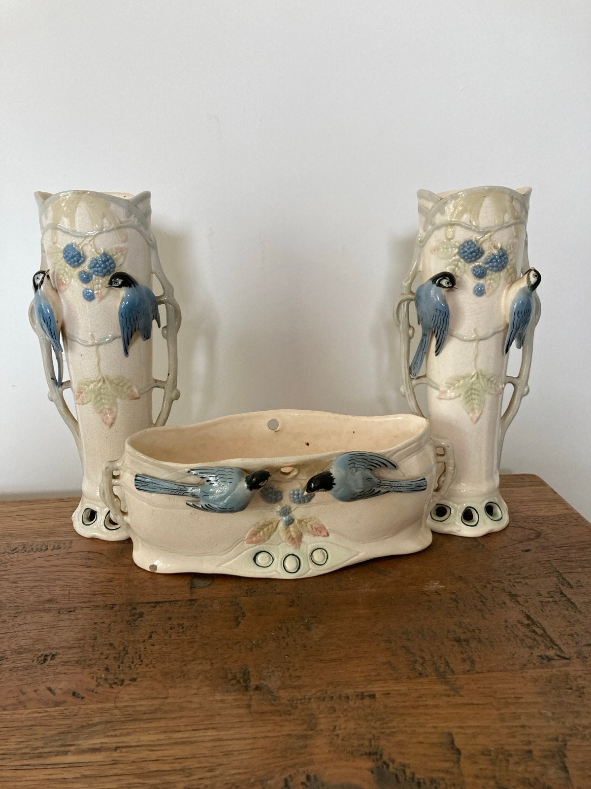 Art Nouveau keramische vazen en schaal met vogels, Ophalen