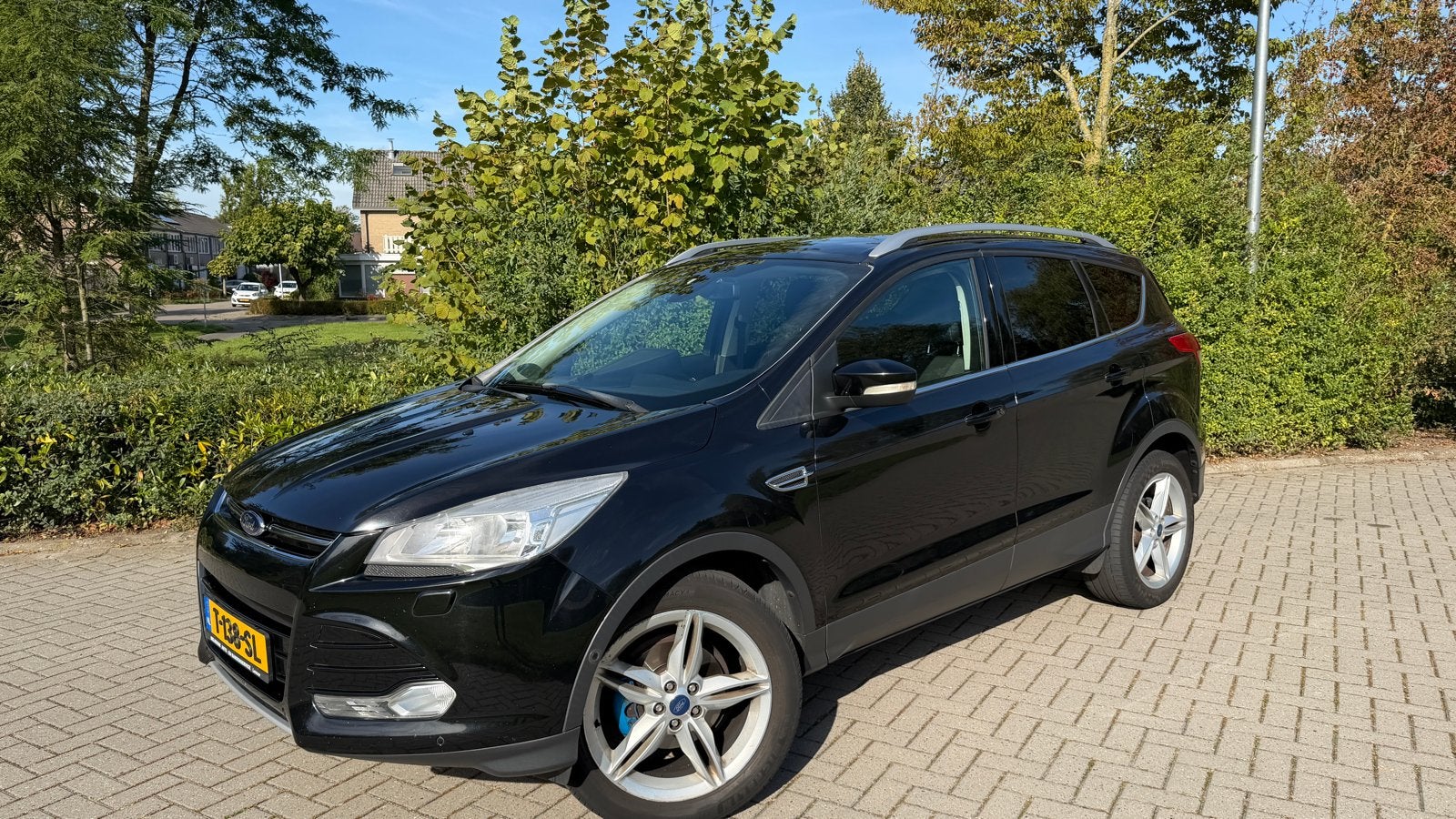 Ford Kuga 1.6 T 110KW AWD 2013 Zwart, Auto's, 1596 cc, 15 km/l, 4 cilinders, 2000 kg