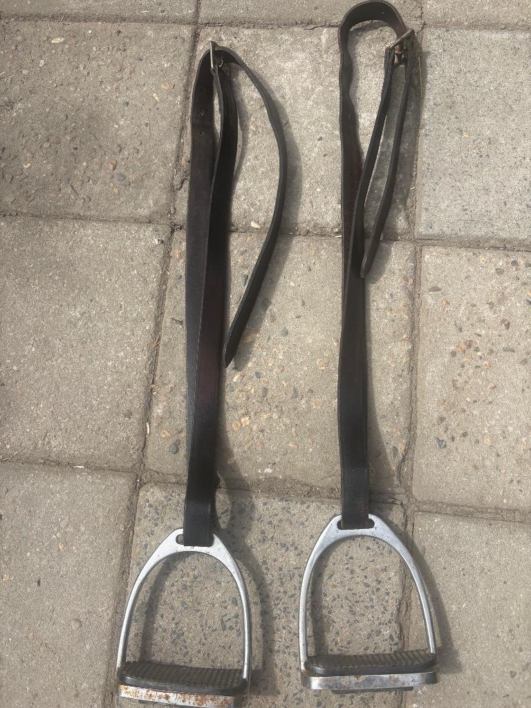 Beugels en beugelriemen, Dieren en Toebehoren, Ophalen of Verzenden, Gebruikt, Dressuur