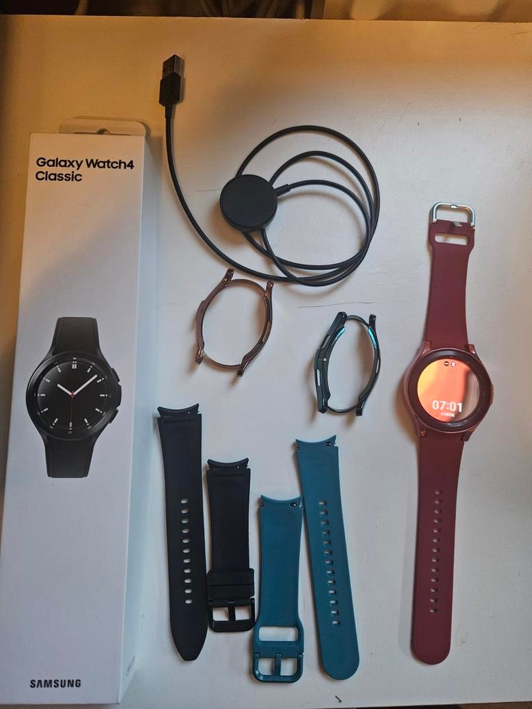 Samsung Galaxy Watch 4 Classic 46mm, Sieraden, Tassen en Uiterlijk, Smartwatches, Ophalen, GPS, Zwart, Zo goed als nieuw