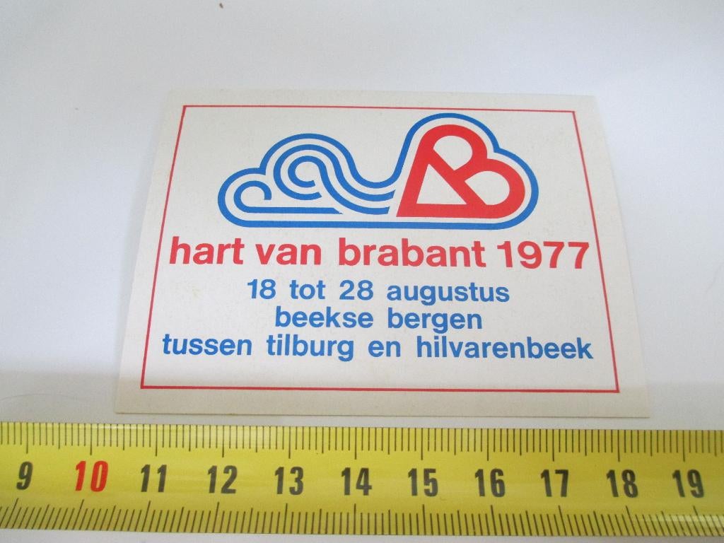 sticker Hart van Brabant 1977 Beekse Bergen Tilburg Hilvaren, Verzamelen, Stickers, Ophalen, Zo goed als nieuw