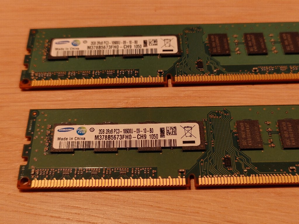 2x 2GB Samsung DDR3 RAM Geheugen (4GB Totaal), Gebruikt, Server, DDR3, Ophalen of Verzenden