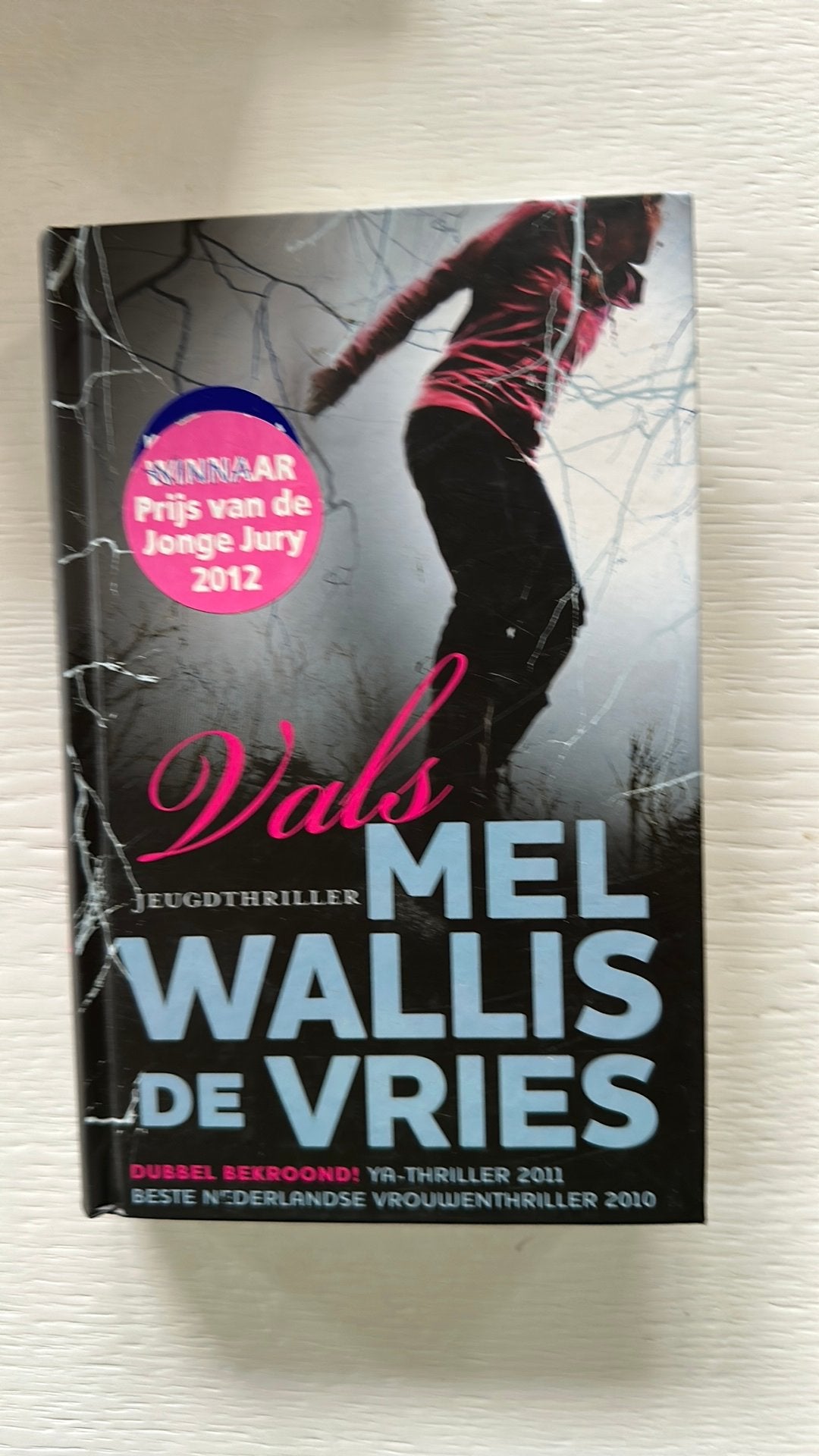 Mel Wallis de Vries - Vals, Boeken, Ophalen of Verzenden, Zo goed als nieuw, Mel Wallis de Vries