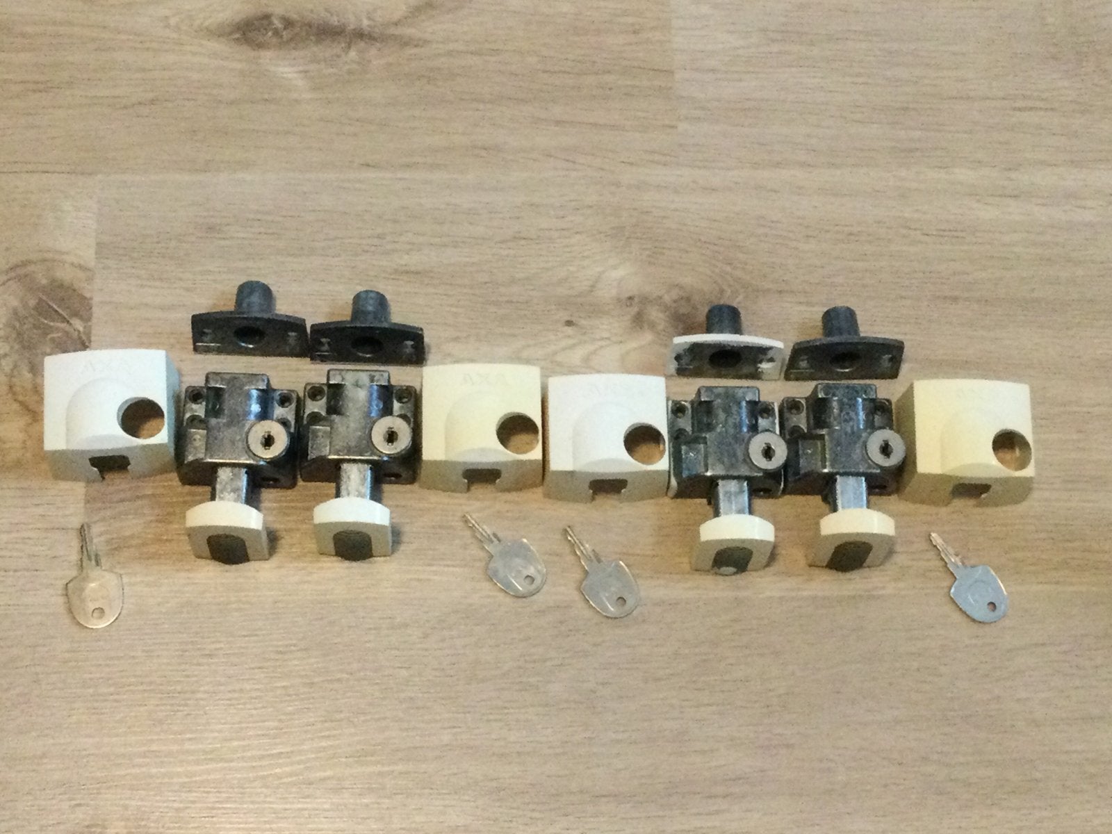 AXA oplegslot - 4 stuks, Ophalen, Gebruikt, Slot