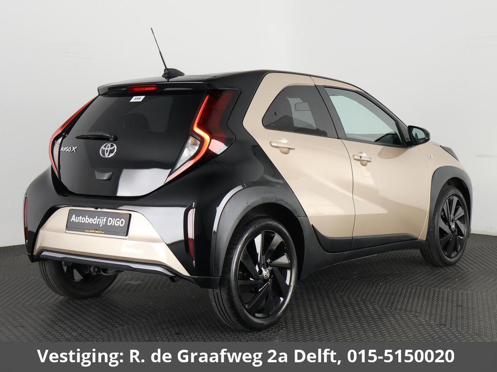 Toyota Aygo X 1.0 VVT-i S-CVT Envy | Keyless Entry & Start |, Gebruikt, 4 stoelen, Leder en Stof, Beige