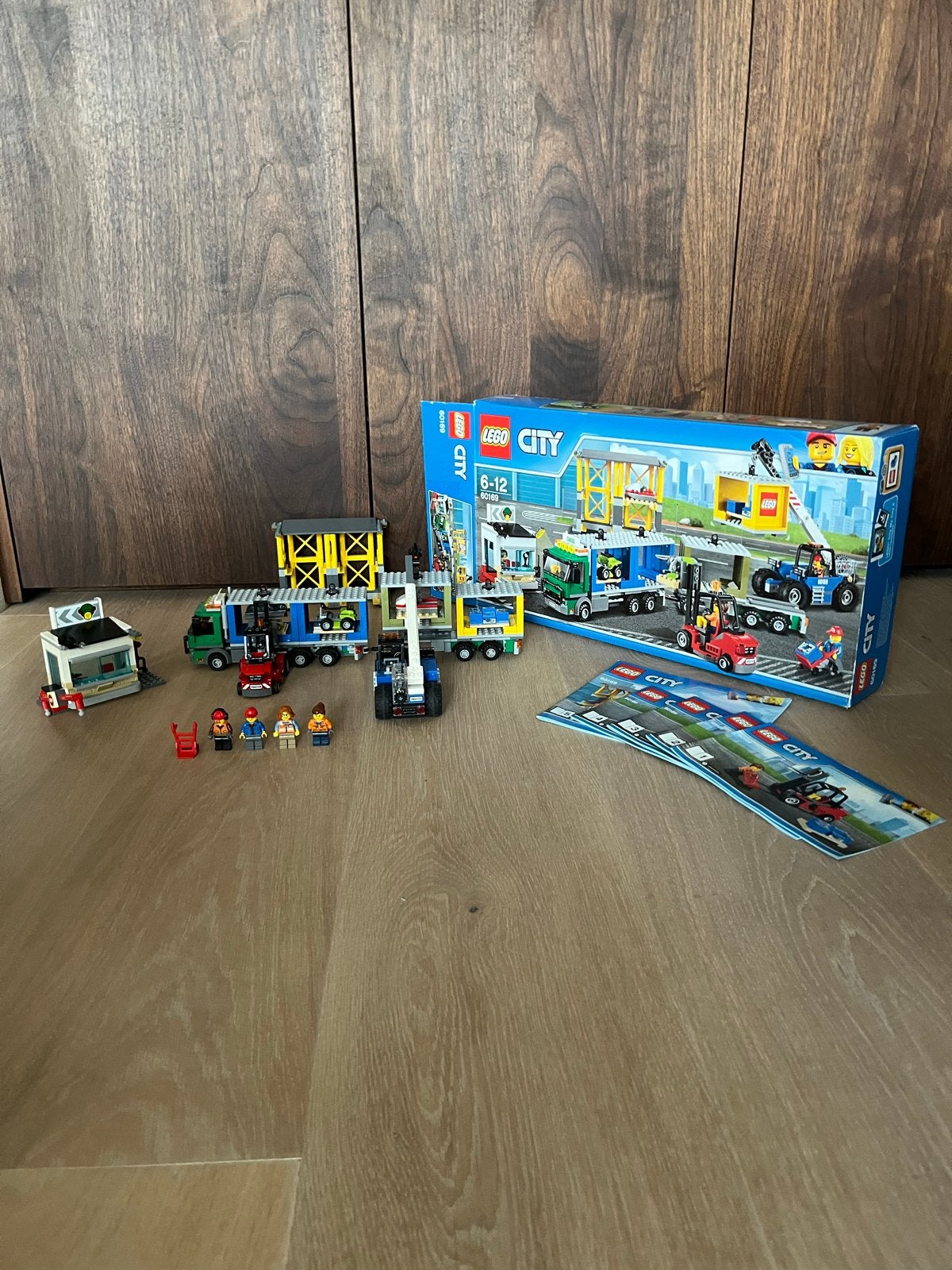 LEGO City 60169 Vrachtterminal met vrachtwagens en kranen, Compleet, City, Lego, Ophalen of Verzenden