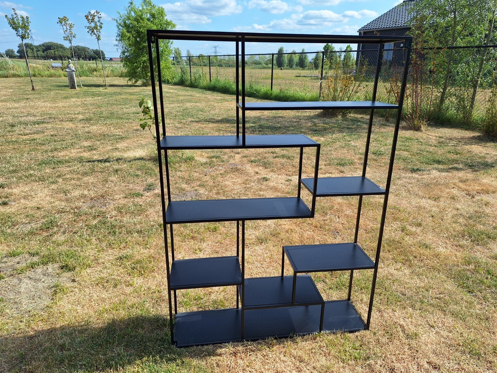 Stoer metalen rek, Ophalen, Met plank(en), 100 tot 150 cm, Minder dan 150 cm