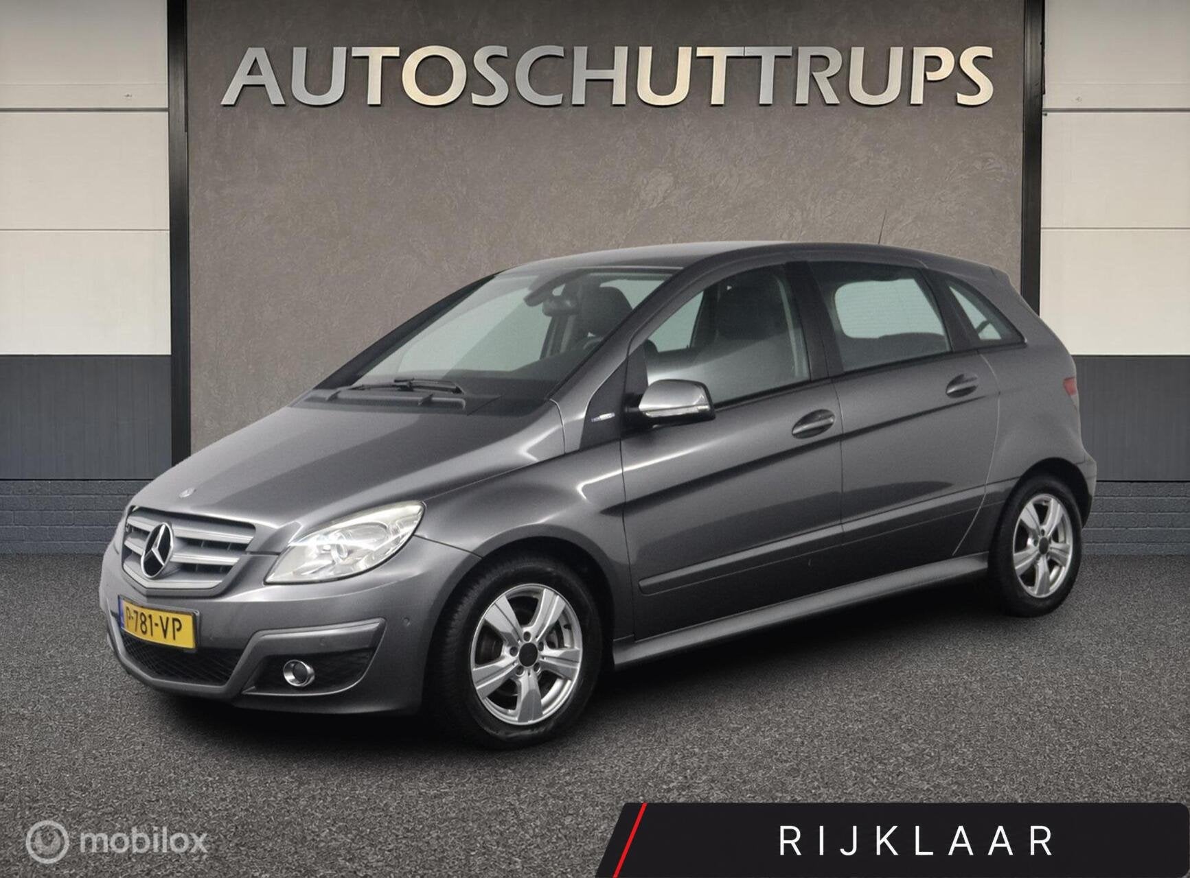 Mercedes B-klasse 180 BlueEFFICIENCY STOELVERW / HALF LEDER, Auto's, Voorwielaandrijving, Gebruikt, Zwart, 4 cilinders