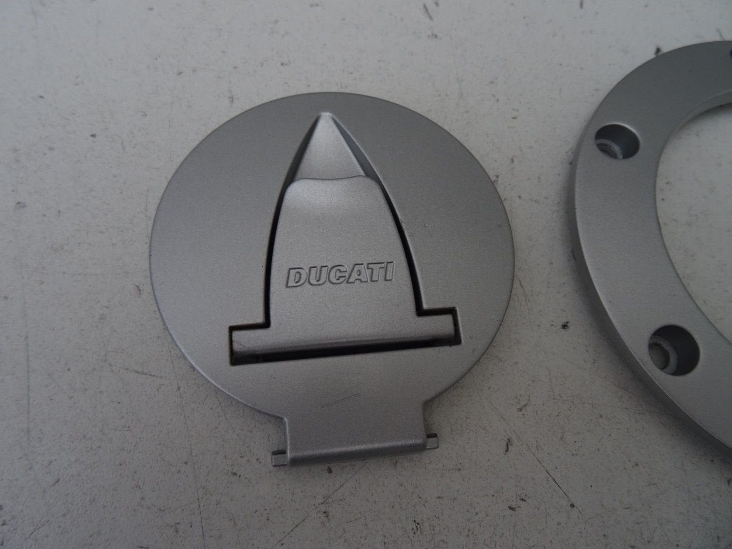 Tankdop / Fuel Tank Cap Ducati Hypermotard 950 2019-2024, Gebruikt, -, -, Ophalen of Verzenden