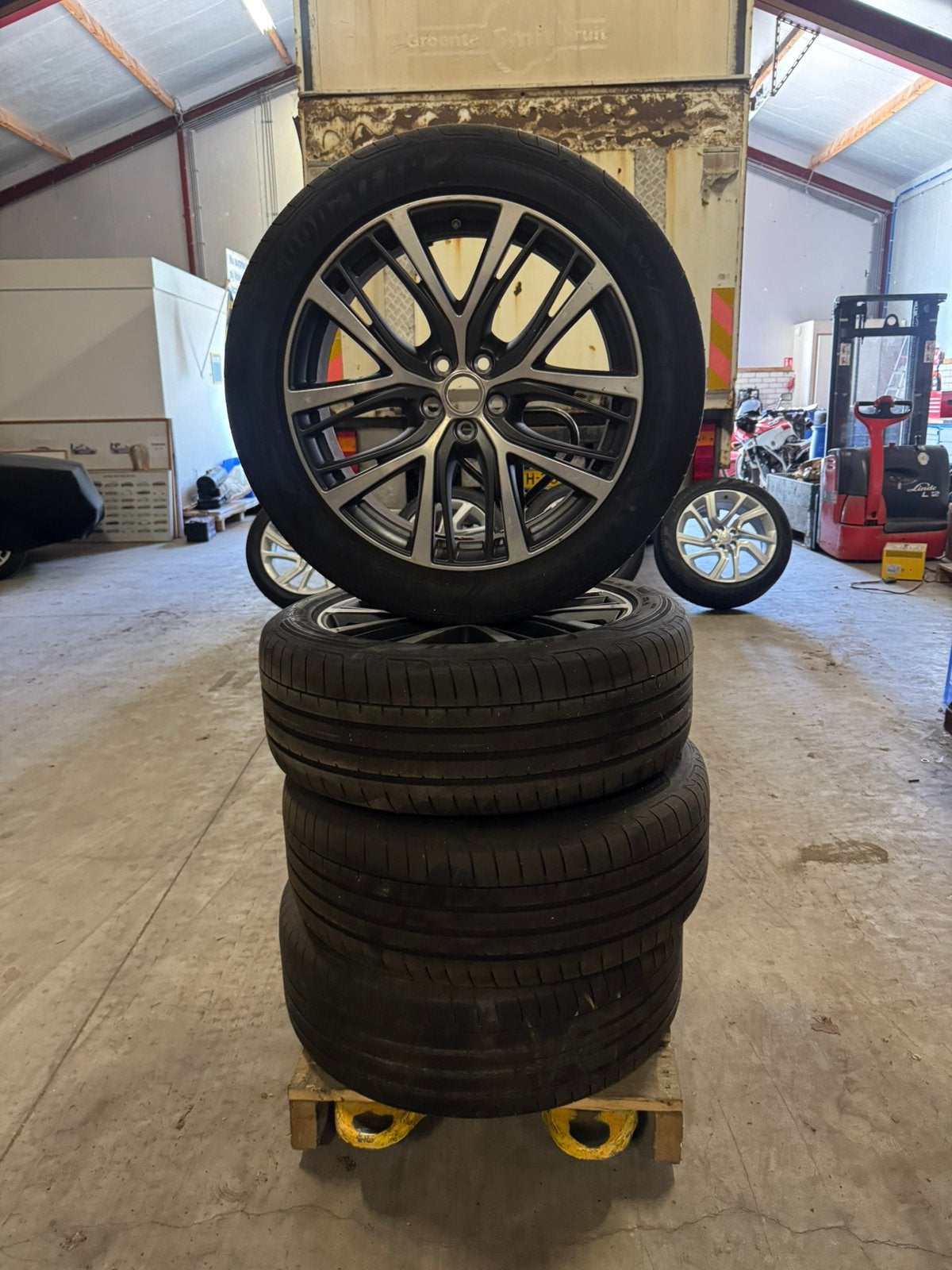 20” Jaguar wielen/velgen set | 245/50R20 | Goodyear, Ophalen, 245 mm, Banden en Velgen, 20 inch