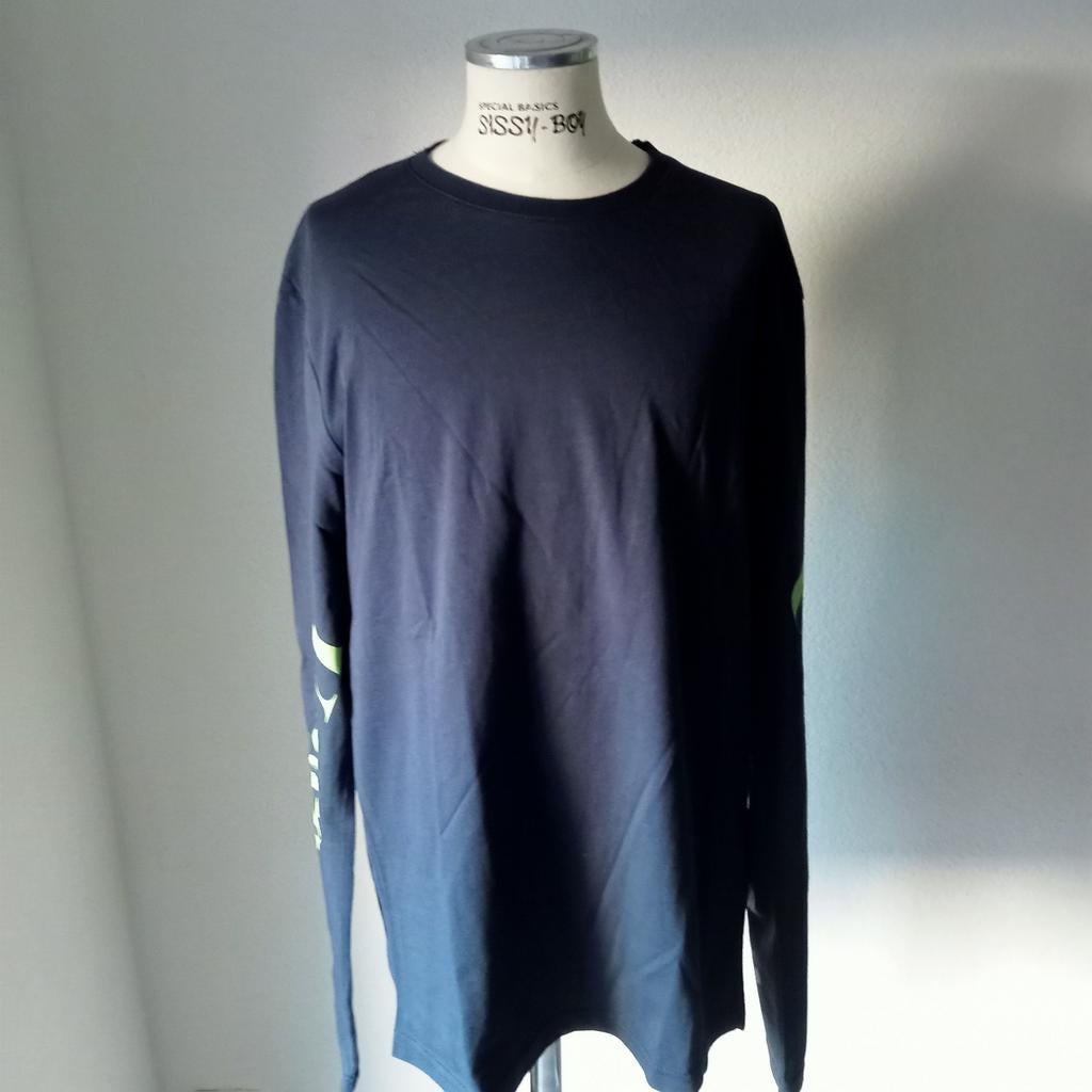 Pier One- Donkerblauw T-shirt lange mouwen met neon opdruk, Kleding | Heren, Blauw, Pier One, Ophalen of Verzenden, Zo goed als nieuw