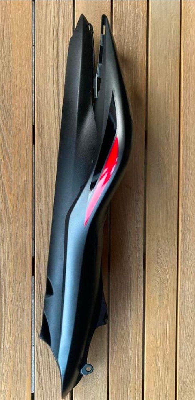 Suzuki GSX-S1000 Rechter Zijkap Matzwart/Rood (2015-2020), Ophalen of Verzenden, Gebruikt