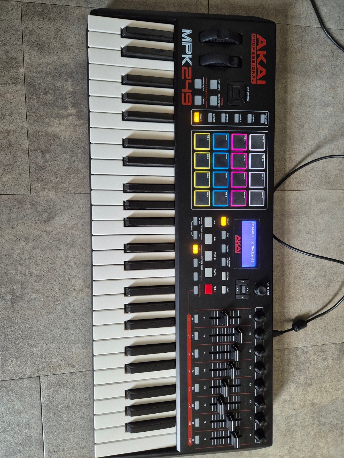 Akai professional MPK 249, Muziek en Instrumenten, Midi-apparatuur, Ophalen of Verzenden