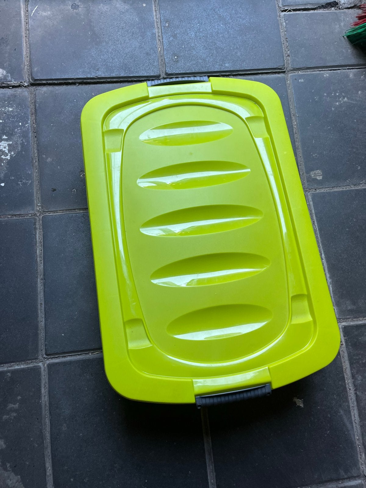 Groene opbergbox met wielen en deksel, Kunststof, 50 tot 100 cm, Ophalen of Verzenden, Zo goed als nieuw