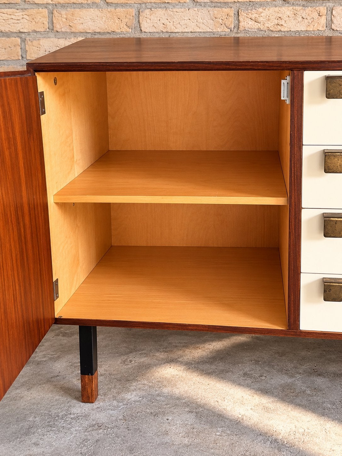 Foto 4 van Vintage kastje / dressoir – jaren 60/70