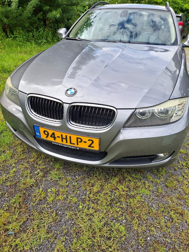 BMW 3-Serie 2.0 318 I Touring 105KW 2009 Grijs, Auto's, BMW, Achterwielaandrijving, Beige, Particulier, 1405 kg