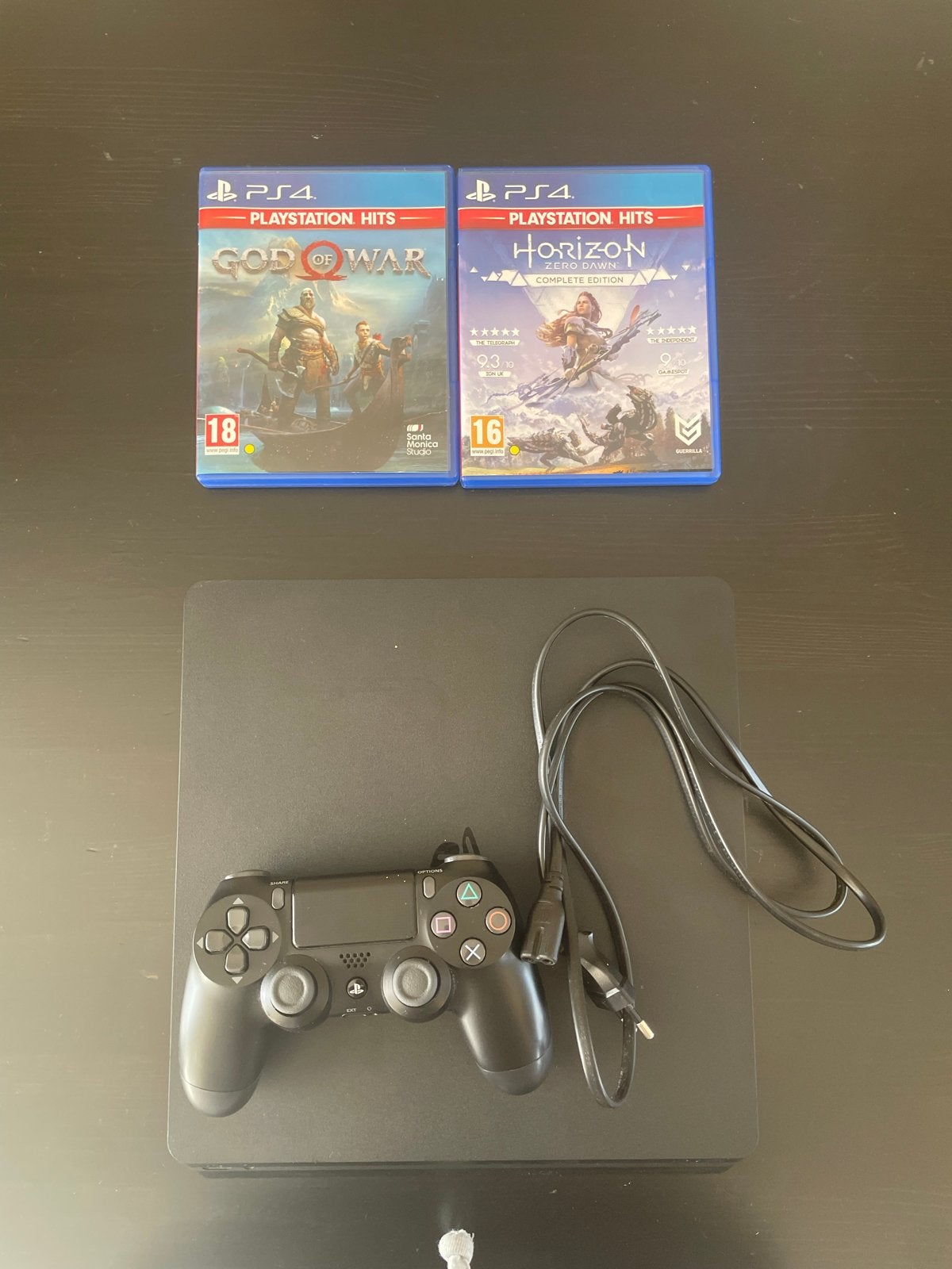 PS4 Slim met God of War, Horizon Zero Dawn en controller, Met games, Ophalen of Verzenden, Zo goed als nieuw, Met 1 controller