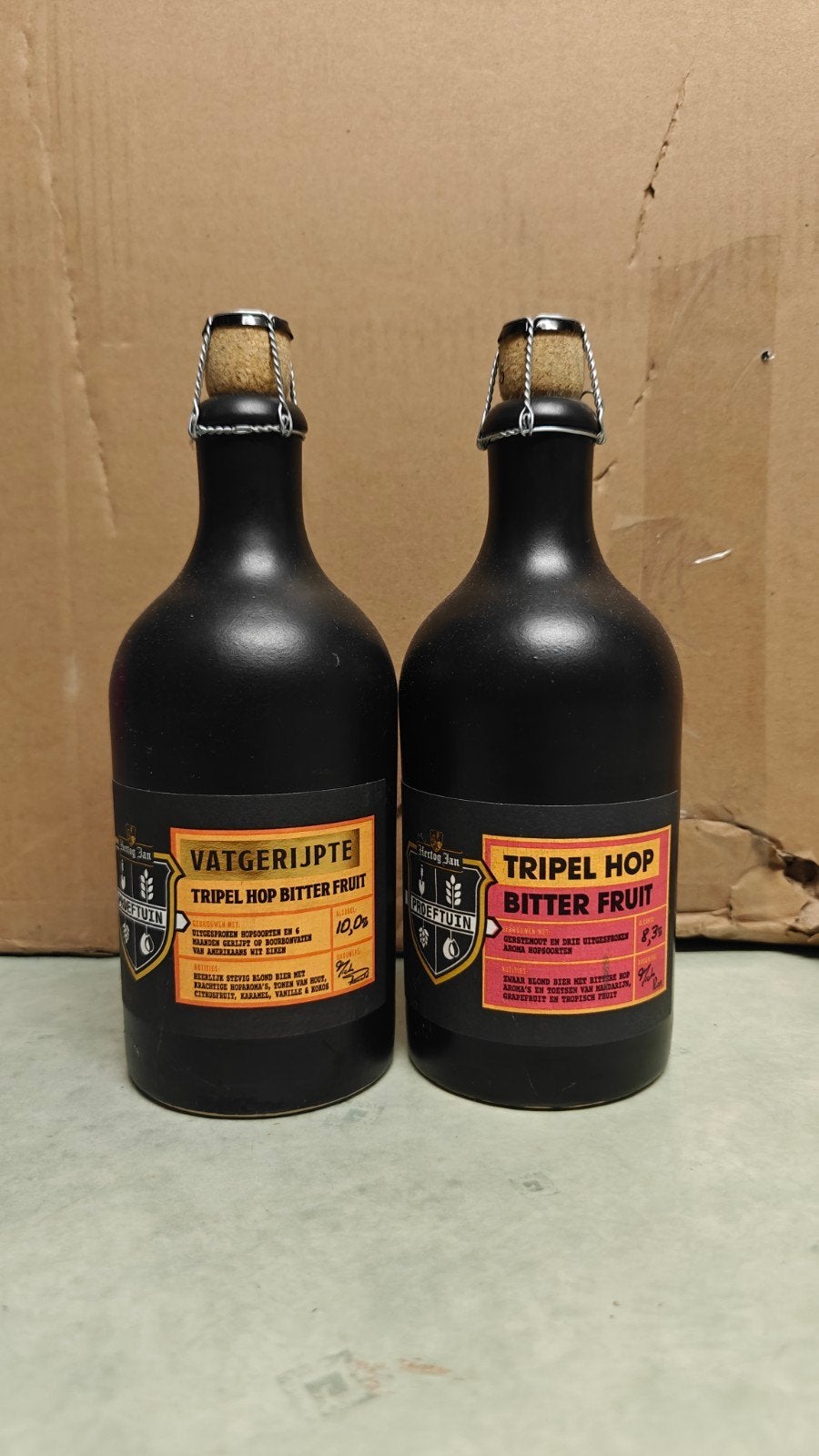 Set Hertog Jan Tripel Hop Bitter Fruit + Barrel aged variant, Verzamelen, Biermerken, Ophalen of Verzenden, Glas of Glazen, Hertog Jan