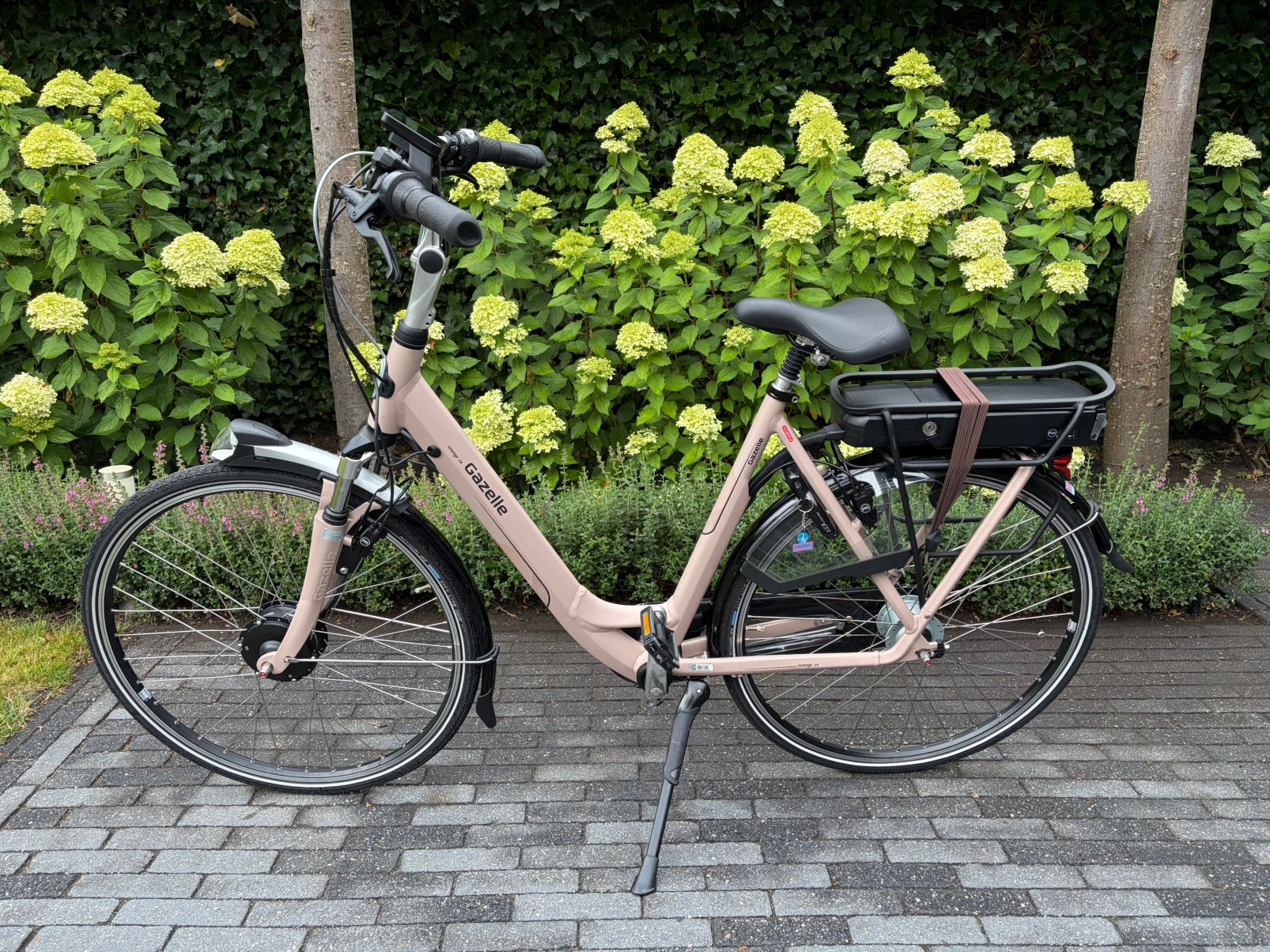 Gazelle Orange C8 HMB (57 cm), Ophalen of Verzenden, Zo goed als nieuw, 50 km per accu of meer, 55 tot 59 cm