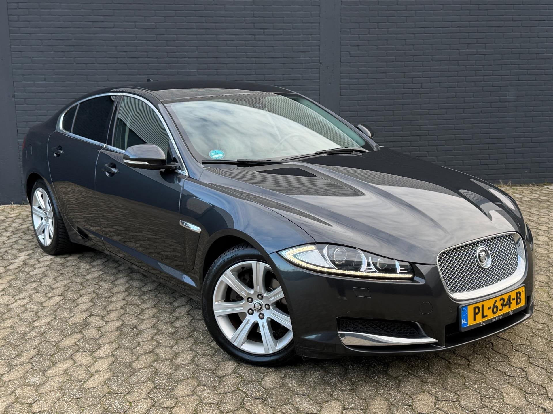 Jaguar XF 2.2D S Premium Business Edition, CAMERA, LEER, CRU, Automaat, Euro 5, Achterwielaandrijving, Gebruikt