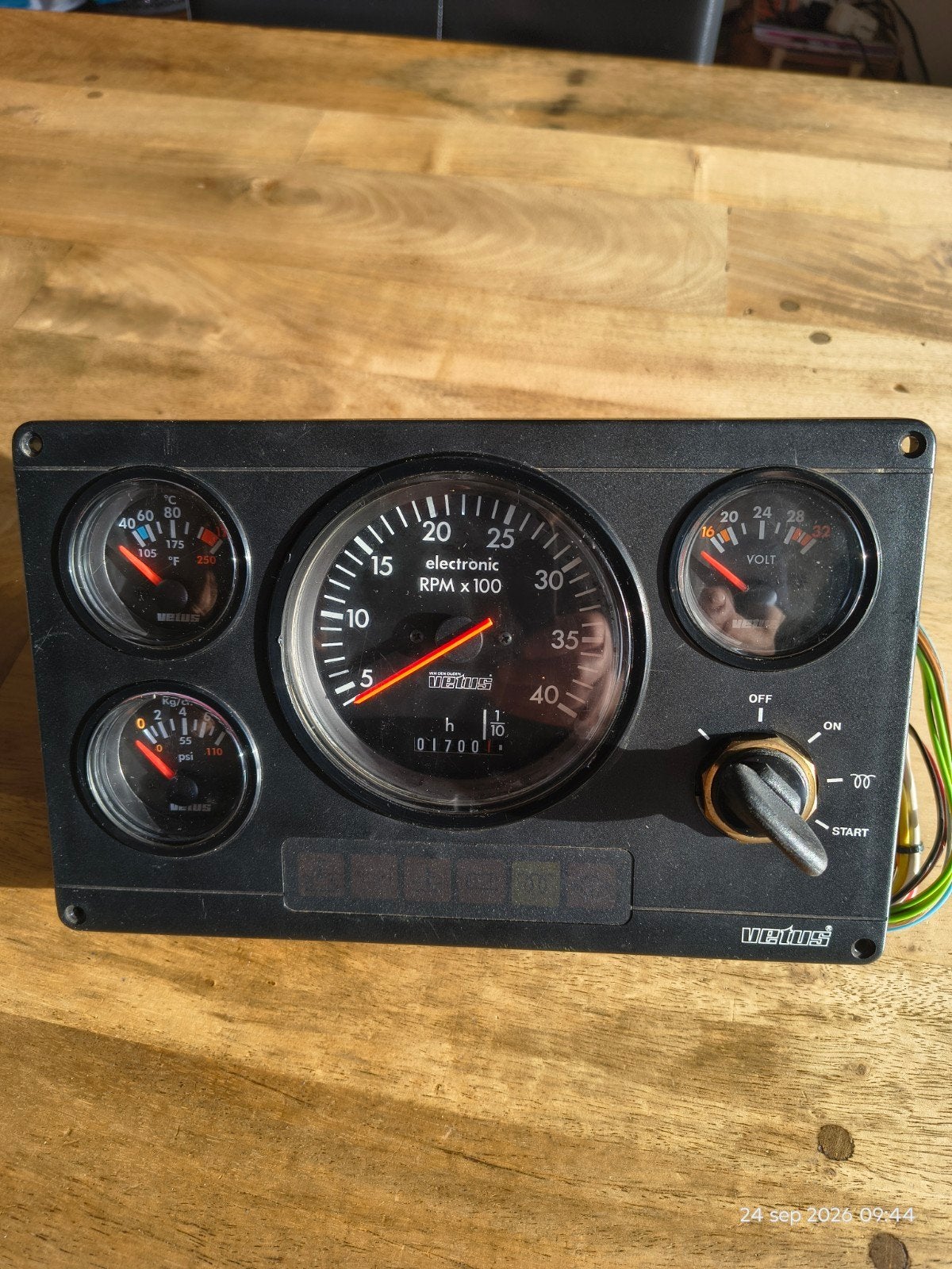 Vetus Motorpaneel met Toerenteller en Meters 24 VOLT, Watersport en Boten, Ophalen of Verzenden, Gebruikt, Motor en Techniek