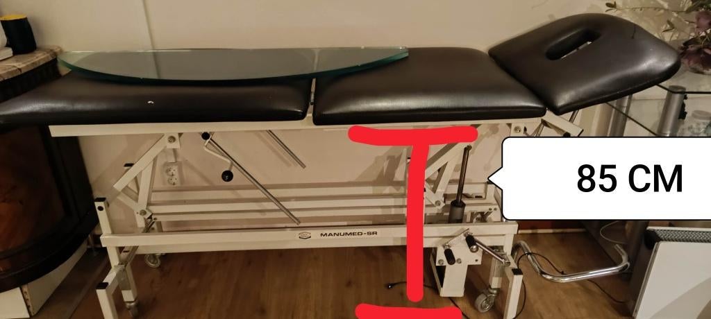 een professionele massagetafel met verstelbare hoogte, Sport en Fitness, Ophalen, Zo goed als nieuw, Massagetafel