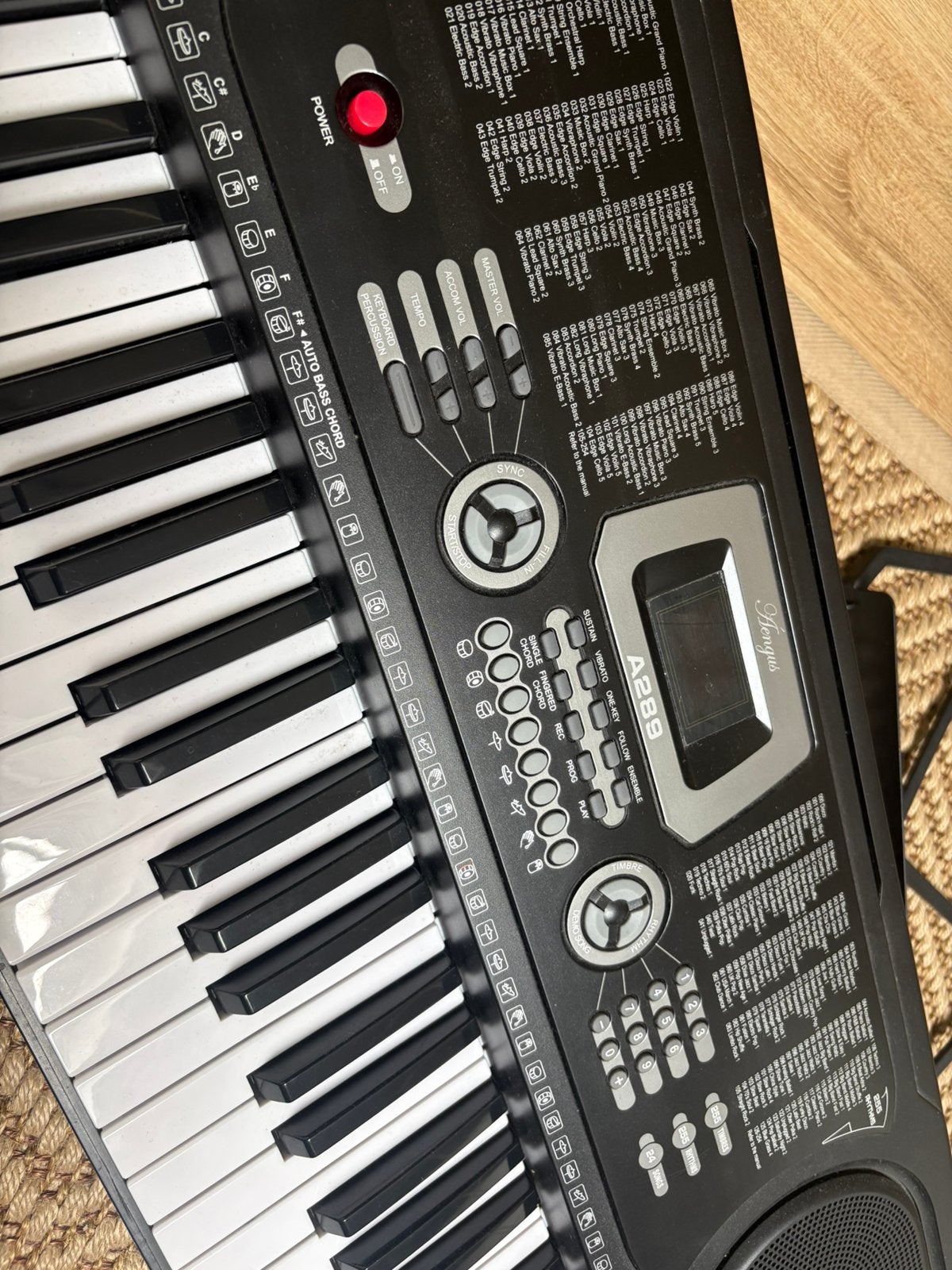 Foto 2 van Keyboard met 61 toetsen