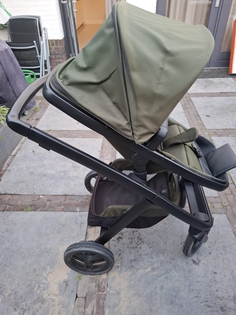 Dubatti Two Forest Green kinderwagen - zeer compleet, Zo goed als nieuw, Verstelbare duwstang, Ophalen, Kinderwagen