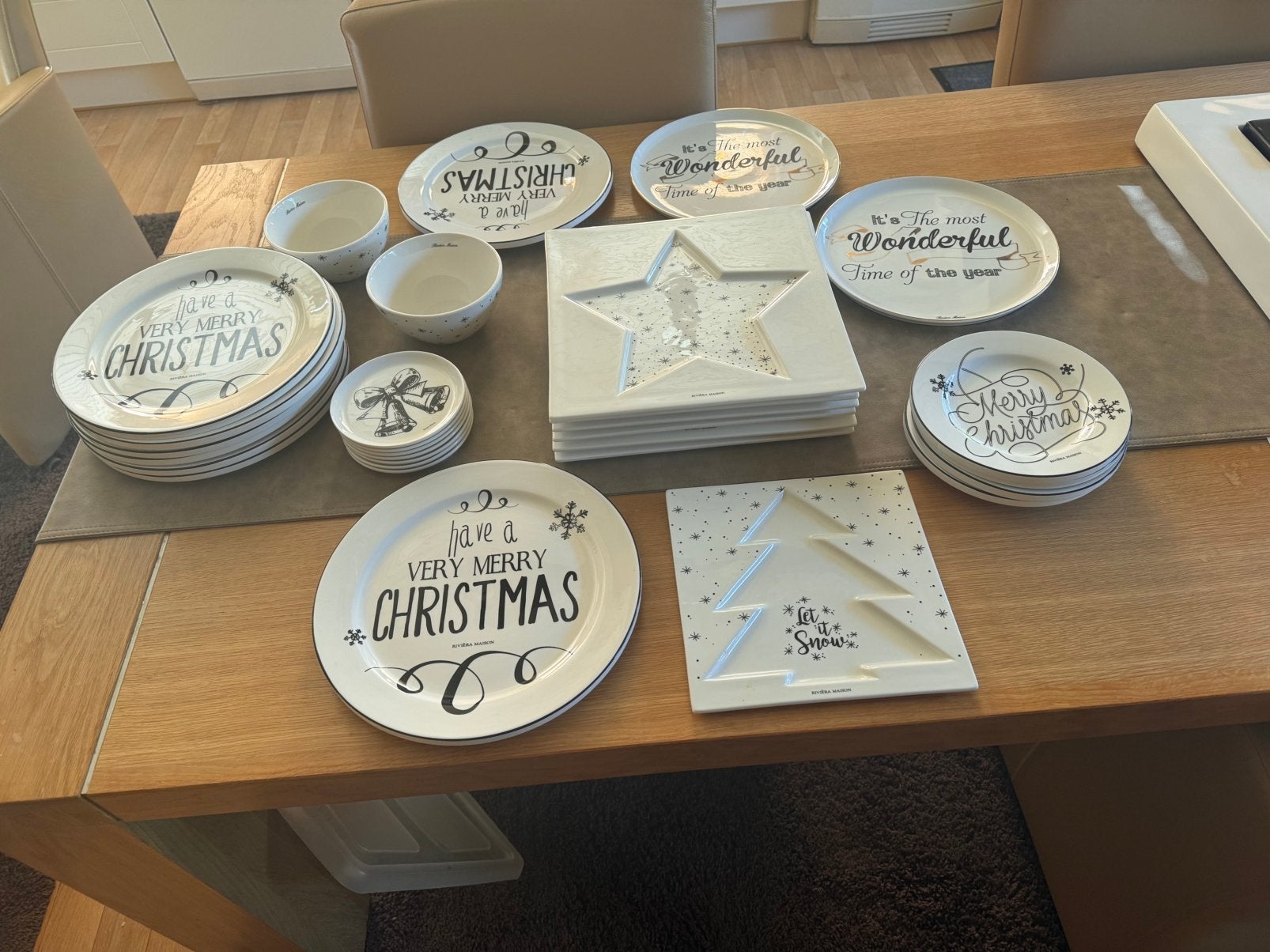 Nieuw, wit met zwarte tekst, Kerstservies van Riviera Maison, Diversen, Ophalen, Zo goed als nieuw