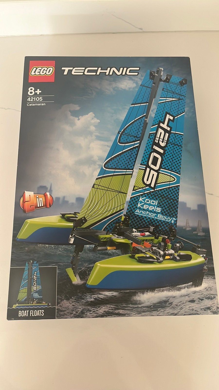 Lego technic catamaran 42105 zeilboot, Hobby en Vrije tijd, Ophalen of Verzenden, Zo goed als nieuw