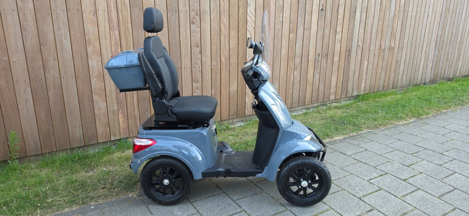 scootmobiel IVA S1000 4-wiel Bouwjaar 2026 – Nieuwstaat –, Nieuw, 16 km/u of meer, 46 km of meer, Ophalen