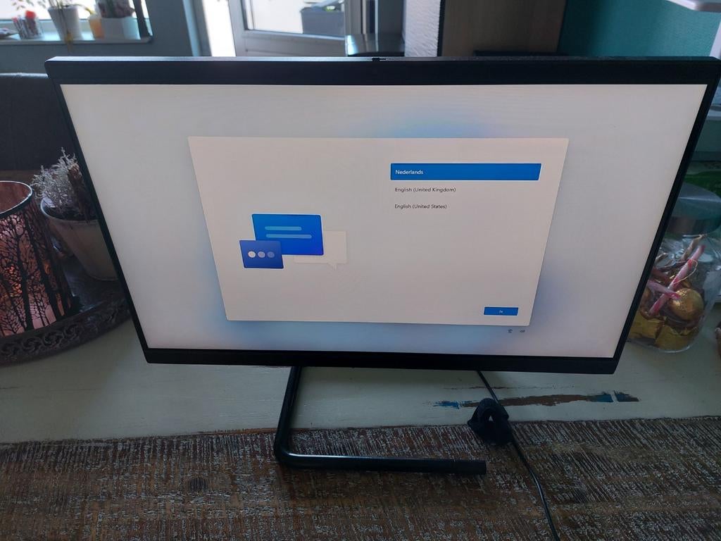 Lenovo A340-22IWL All-in-One (ideacentre), Ophalen, Intel Core i3/i5, Met monitor, 8 GB