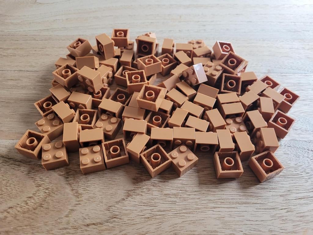 Partij N824=100x Nieuwe dikke Lego stenen 2x2 Nougat