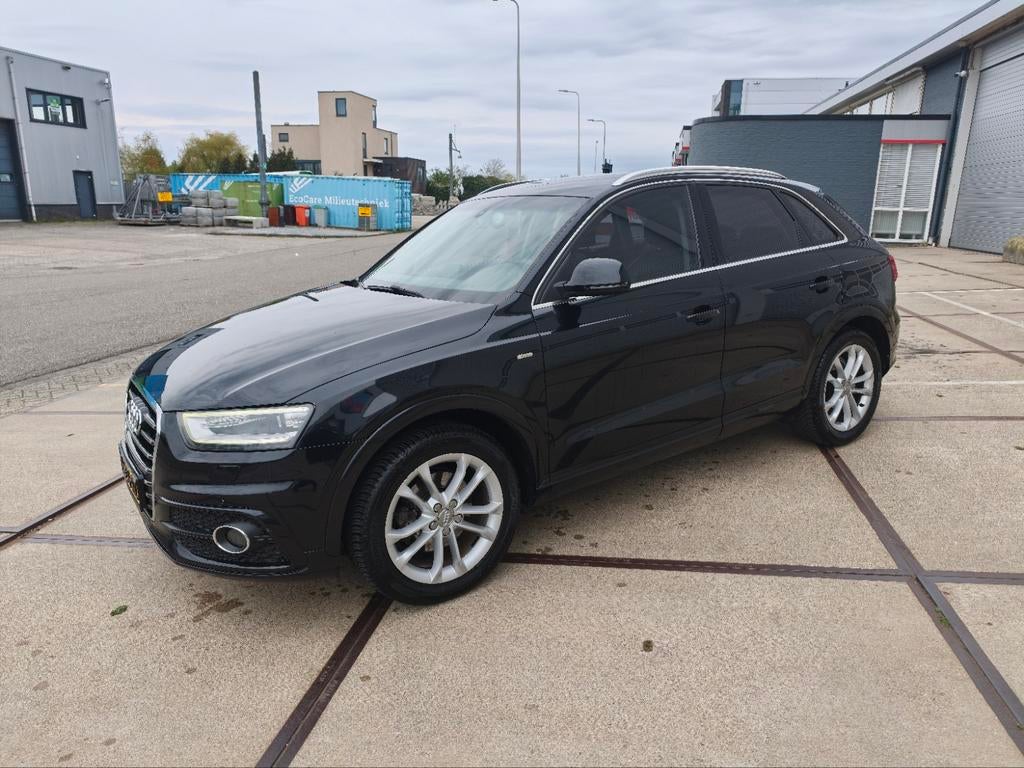 Audi Q3 2.0TFSI Quattro S-tron 2011 clima cl,ima pdc autom., Euro 5, Zwart, 4 cilinders, Leder en Stof