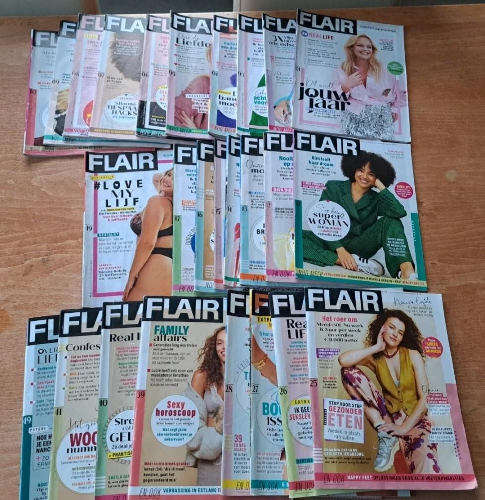26x Flair Tijdschrift  2024, Boeken, Tijdschriften en Kranten, Ophalen of Verzenden, Gelezen, Damesbladen