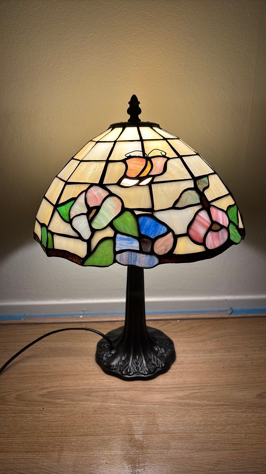 Tiffany Stijl Tafellamp met Gekleurd Glas, Ophalen of Verzenden