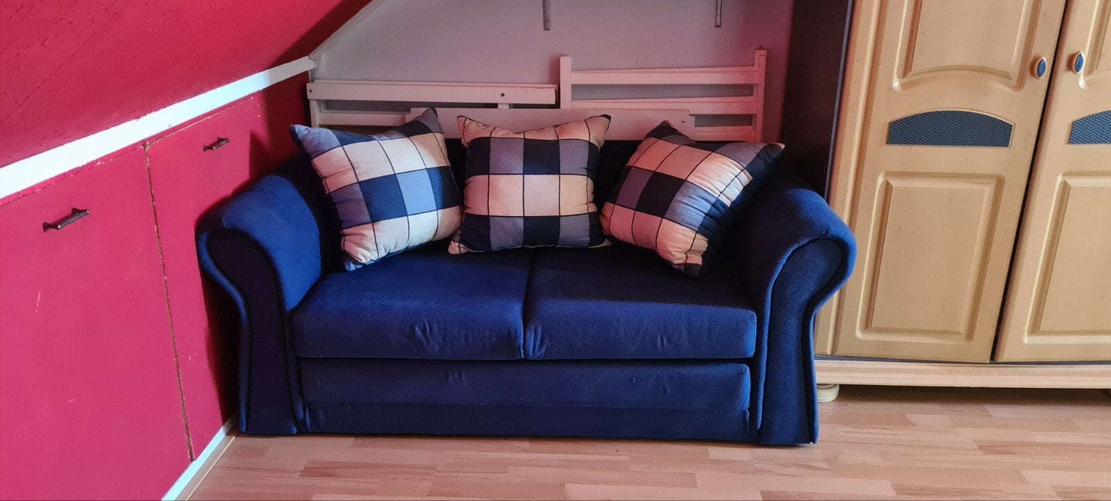 Nette zit-/slaapbank gratis af te halen., Ophalen of Verzenden, Gebruikt, Tweepersoons, 140 cm