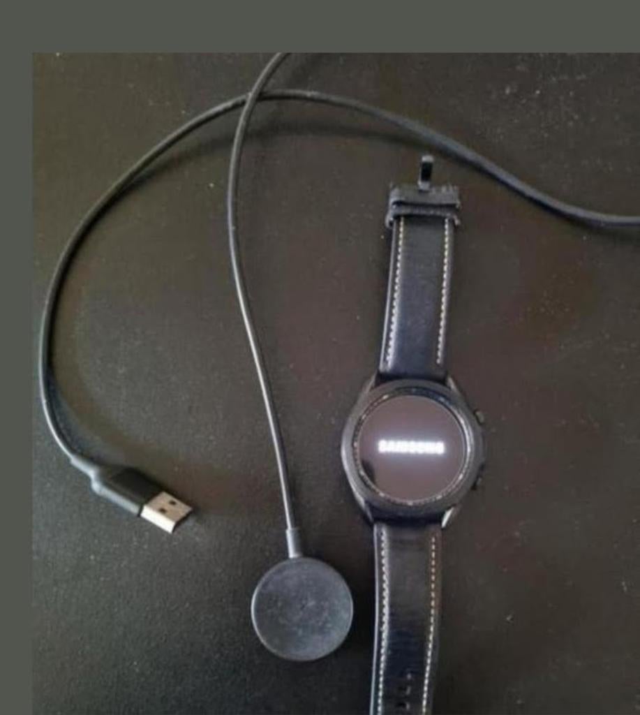 Samsung galaxy watch Classic 3 - Zwart met oplader, Sieraden, Tassen en Uiterlijk, Smartwatches, Ophalen, Zwart, Samsung ⌚️, Zo goed als nieuw