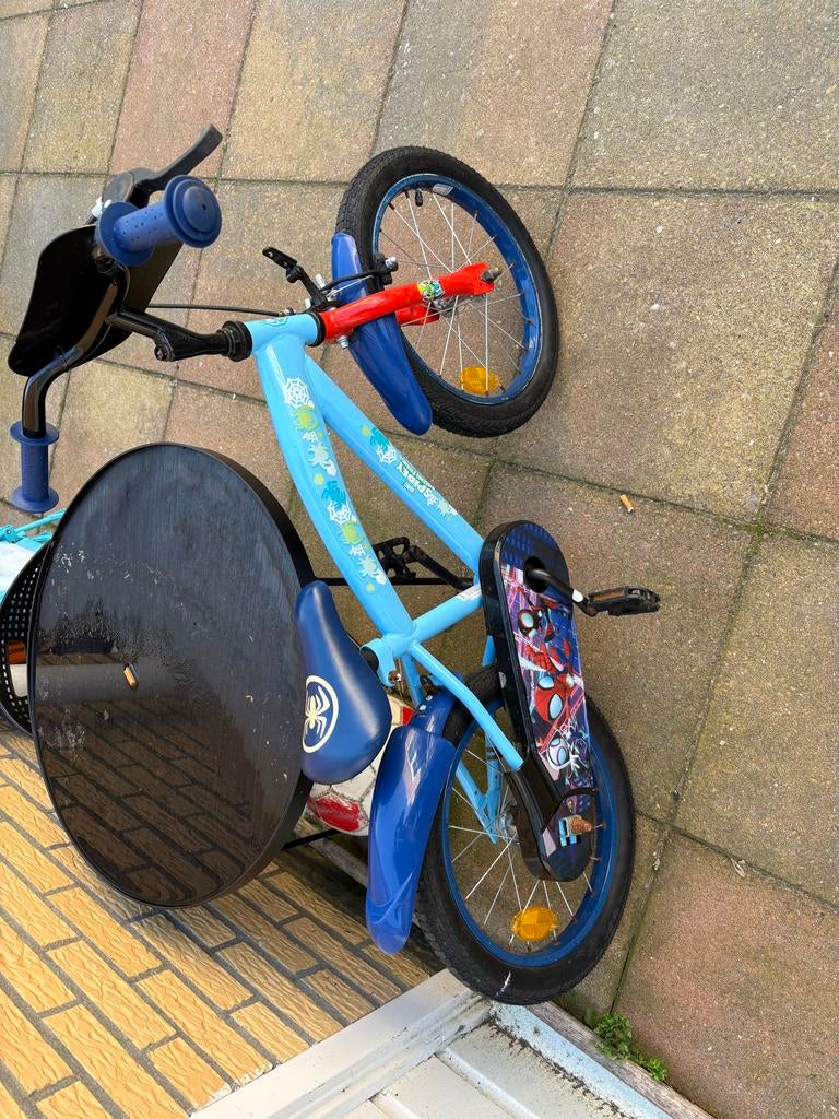 Spiderman kinderfiets 16 inch - Zo goed als nieuw, Fietsen en Brommers, Ophalen of Verzenden, Zo goed als nieuw, 16 tot 20 inch