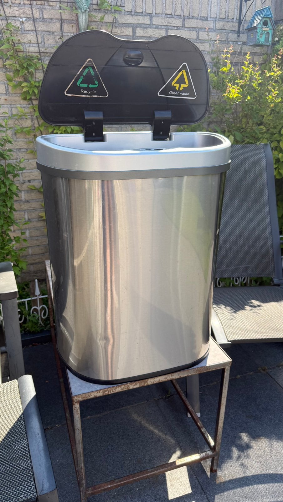 Prullenbak met sensor., 40 liter of meer, Ophalen, Zo goed als nieuw, Rvs