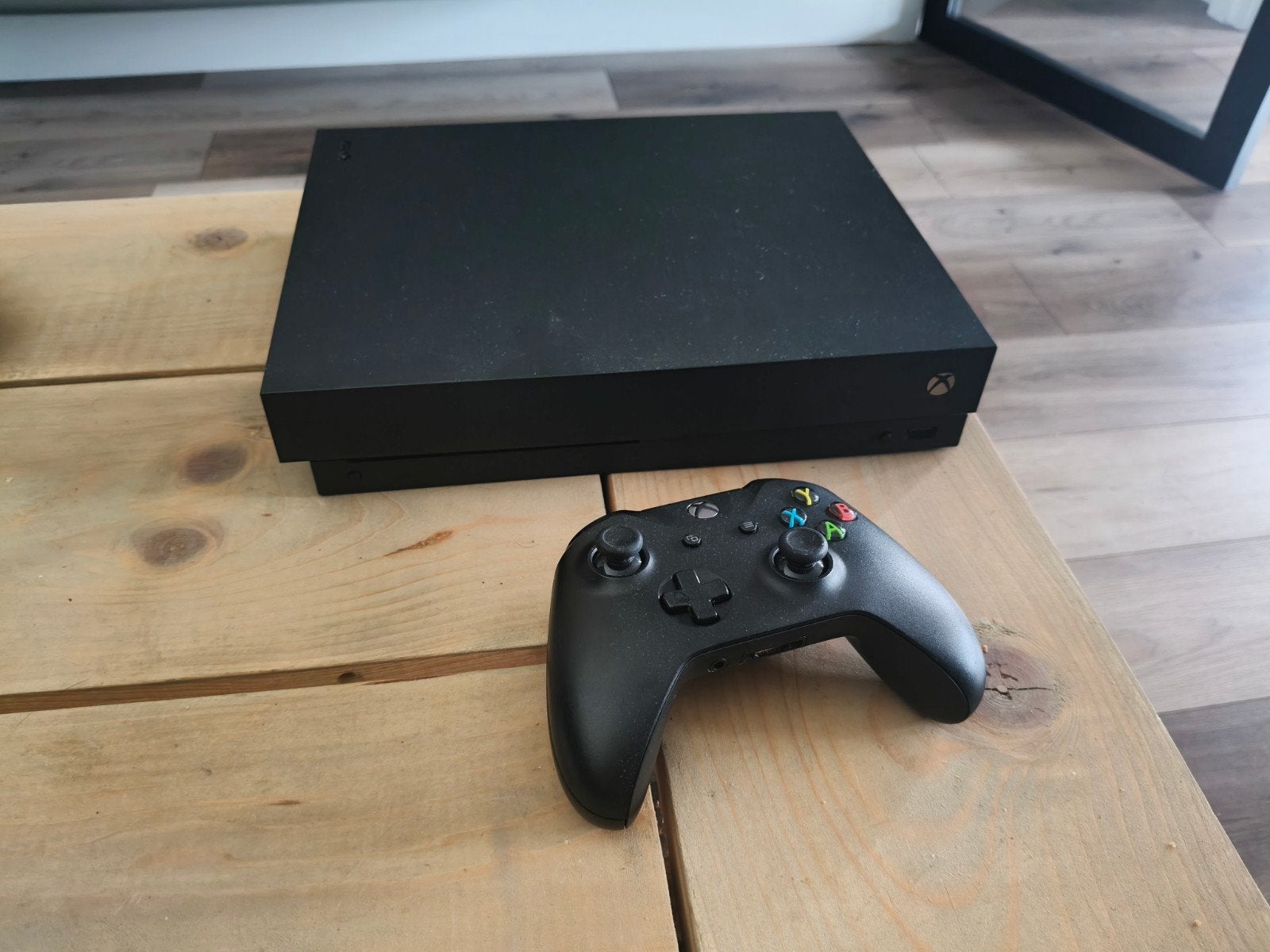 Xbox One X met garantie, Spelcomputers en Games, Gebruikt, Ophalen of Verzenden, 1 TB, Met 1 controller