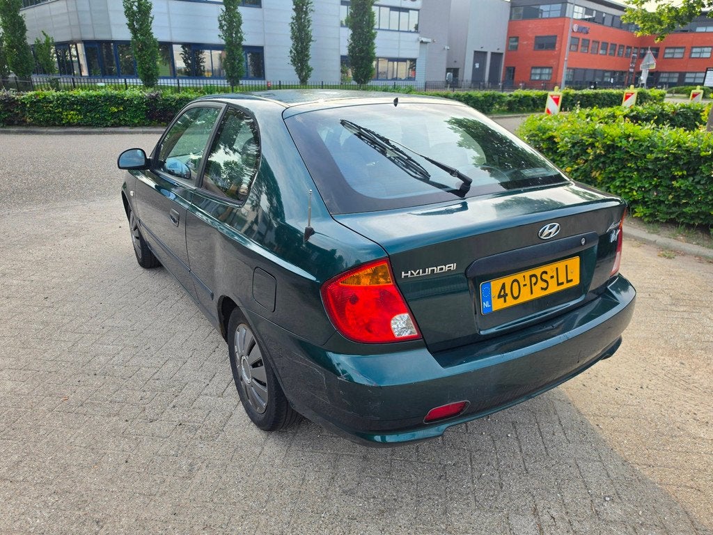 Hyundai Accent 1.3i Active AIRCO NAP INRUILKOOPJE!, Auto's, Voorwielaandrijving, 4 cilinders, Handgeschakeld, Elektrische ramen