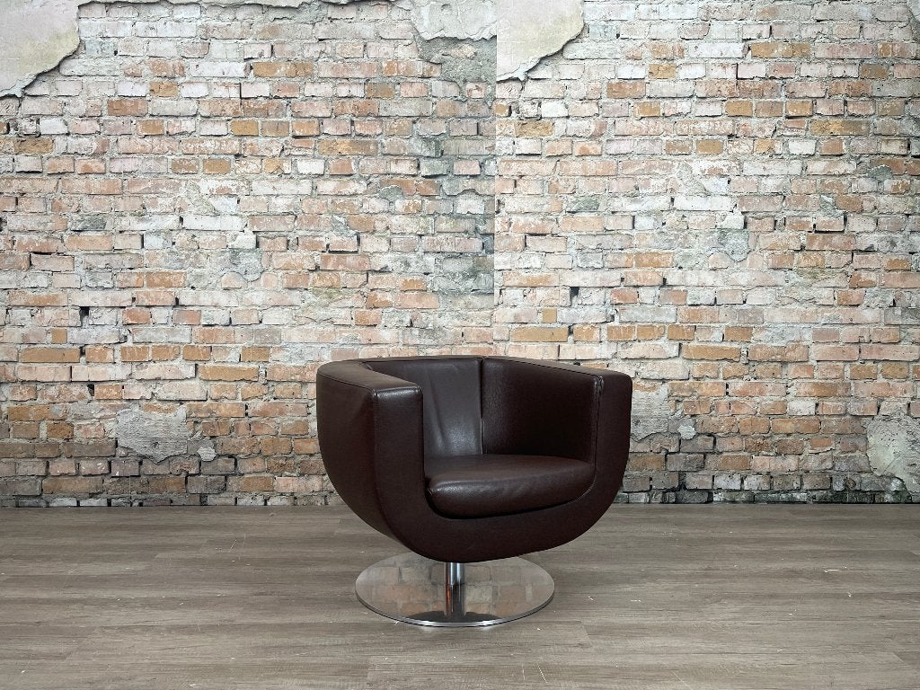 B&B Italia Tulip Armchair bruin bij TheReSales, Huis en Inrichting, Ophalen, Design, 75 tot 100 cm, Zo goed als nieuw
